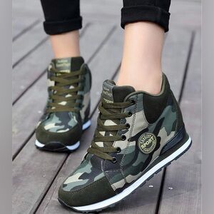 SHEIN Camo Patterned Hidden Heeled Sneakers Size 9 New